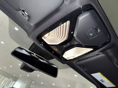 New 2026 BMW 330i Sedan w/ M Sport Package image 22