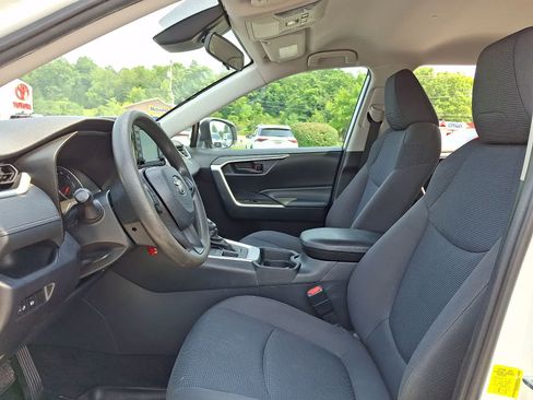 Certified 2019 Toyota RAV4 LE AWD/4WD image 15