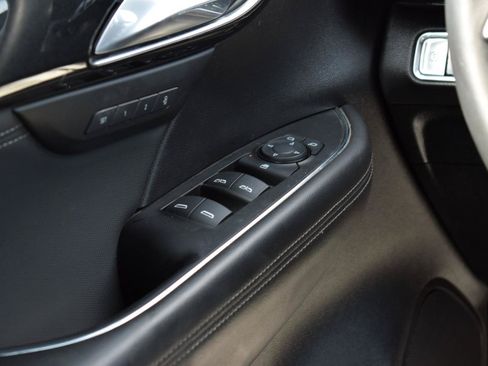 Used 2025 Buick Envision Preferred AWD/4WD image 23