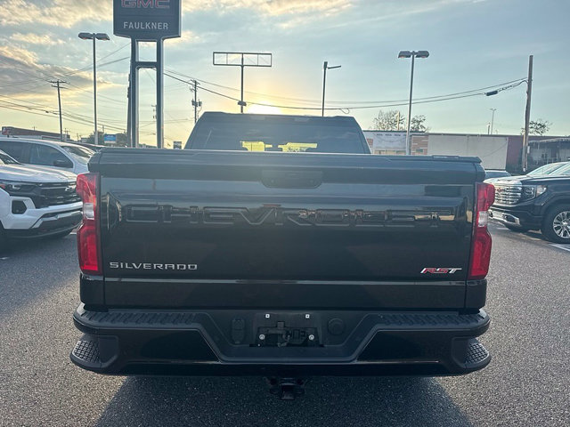 Used 2020 Chevrolet Silverado 1500 RST w/ RST Value Package AWD/4WD image 6