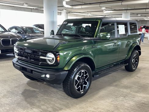 Used 2023 Ford Bronco Outer Banks AWD/4WD image 4