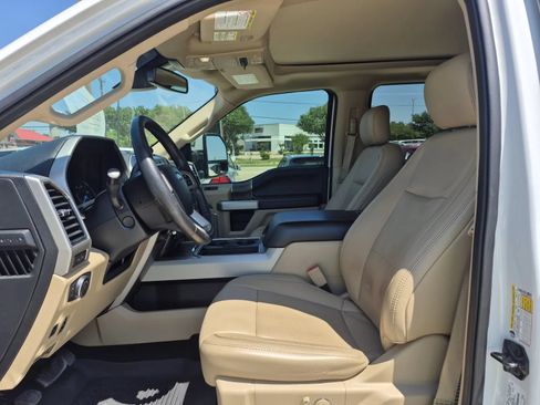 Used 2019 Ford F250 Lariat w/ Lariat Ultimate Package AWD/4WD image 18