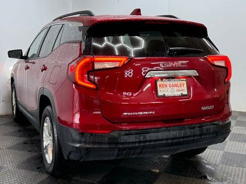 Certified 2023 GMC Terrain SLE w/ Driver Convenience Package image 8