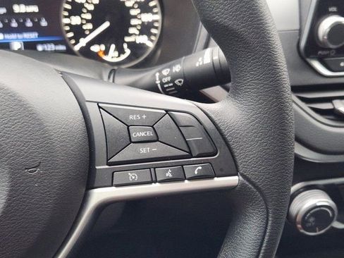 Used 2022 Nissan Altima 2.5 SV image 38