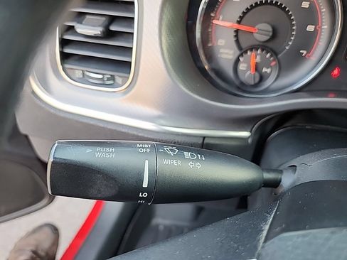 Used 2012 Dodge Charger SE RWD image 14