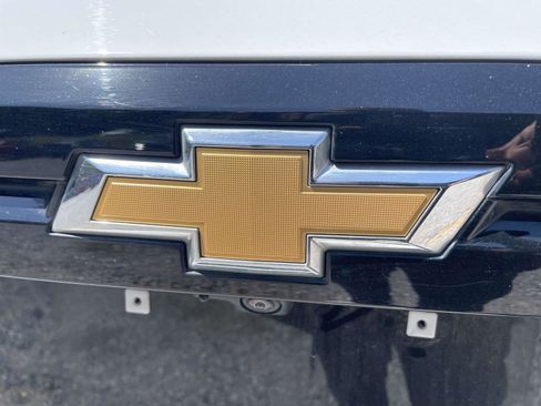 Used 2025 Chevrolet Traverse LT w/ LPO, Floor Liner Package image 10