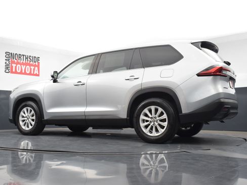 Used 2024 Toyota Grand Highlander XLE image 31