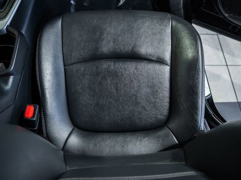 Used 2021 Toyota RAV4 XLE Premium image 28