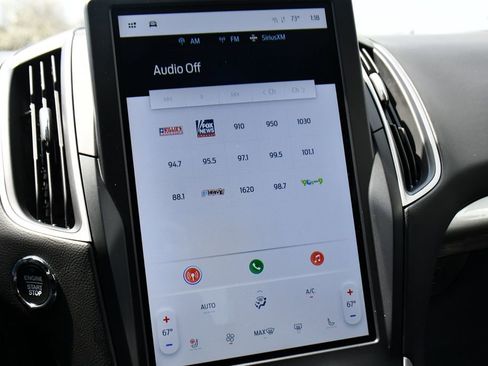 Used 2024 Ford Edge SEL w/ Convenience Package image 32