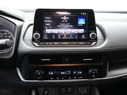 Used 2024 Nissan Rogue SV image 20