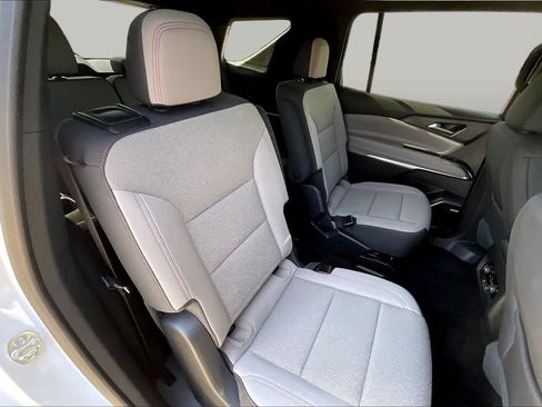 Used 2025 Chevrolet Traverse LT w/ Enhanced Driving Package FWD image 20