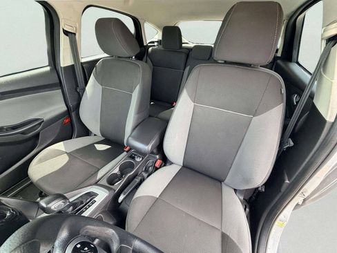 Used 2014 Ford Focus SE FWD image 17