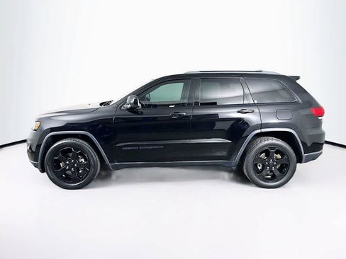 Used 2019 Jeep Grand Cherokee Laredo RWD image 3