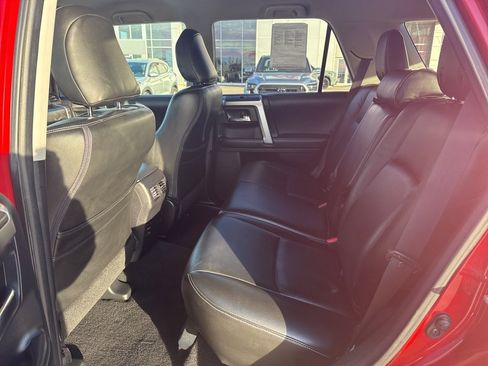 Used 2016 Toyota 4Runner SR5 image 9