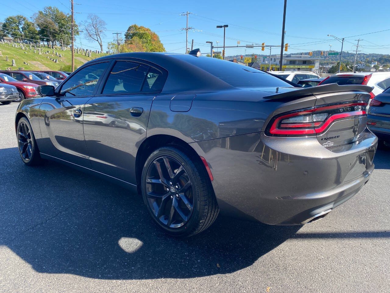 Used 2021 Dodge Charger SXT w/ Plus Group RWD image 5