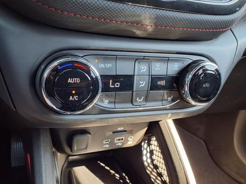 Used 2023 Chevrolet TrailBlazer RS w/ Sun and Liftgate Package AWD/4WD image 8
