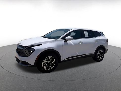 Used 2025 Kia Sportage LX FWD image 8