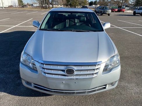 Used 2005 Toyota Avalon Touring image 1