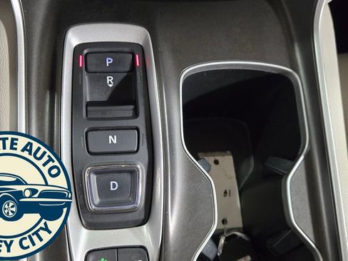 Used 2018 Honda Accord Touring image 22