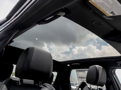 New 2026 Land Rover Discovery Sport Landmark AWD/4WD image 24