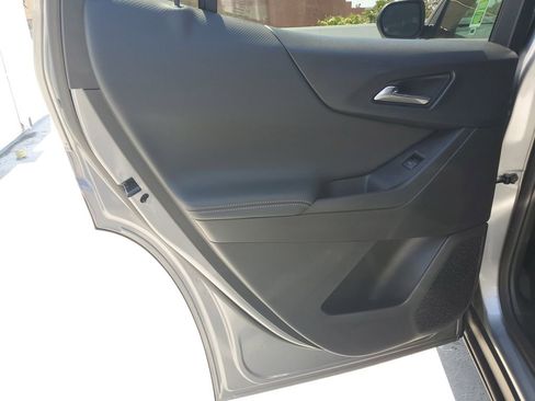 New 2026 Chevrolet Equinox LT w/ Convenience Package II FWD image 16