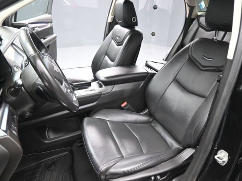 Used 2018 Cadillac XT5 Premium Luxury image 12