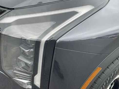 Certified 2026 Kia Sportage EX FWD image 13