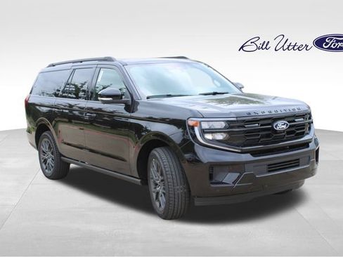 New 2027 Ford Expedition Max Platinum w/ Stealth Appearance Package RWD image 2