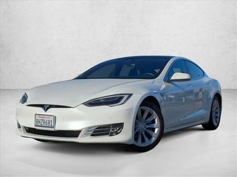 Used 2018 Tesla Model S 75D image 1