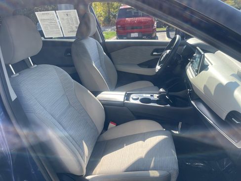 Certified 2023 Nissan Rogue SV image 16