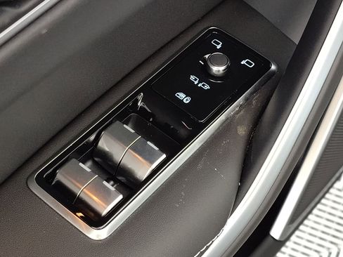 Used 2026 Jaguar F-PACE R-Dynamic S image 21