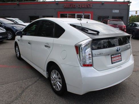 Used 2015 Toyota Prius Prime Plug-In Hybrid image 5