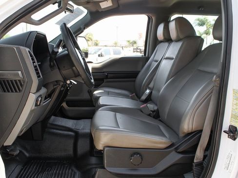 Used 2018 Ford F450 XL w/ Trailer Tow Package image 22