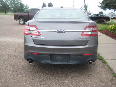 Used 2013 Ford Taurus Limited image 4