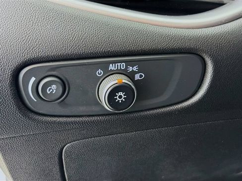 Used 2022 Chevrolet Malibu LT FWD image 13