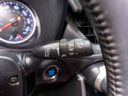 Used 2019 Toyota RAV4 XLE Premium FWD image 25