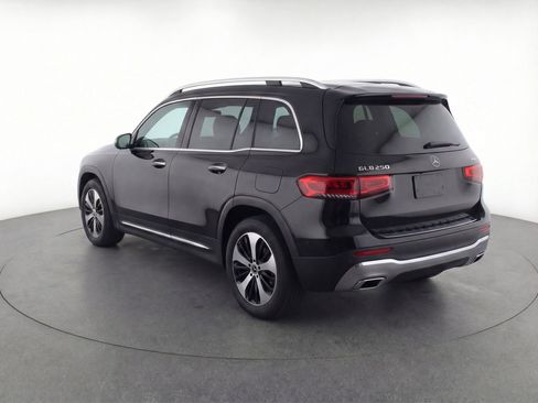 Used 2025 Mercedes-Benz GLB 250 4MATIC image 6