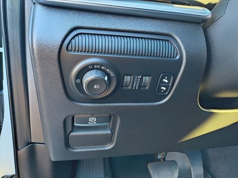 Used 2024 Jeep Wagoneer Series II image 21