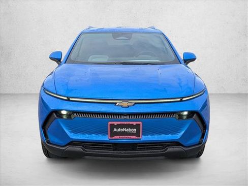 New 2026 Chevrolet Equinox EV LT image 2