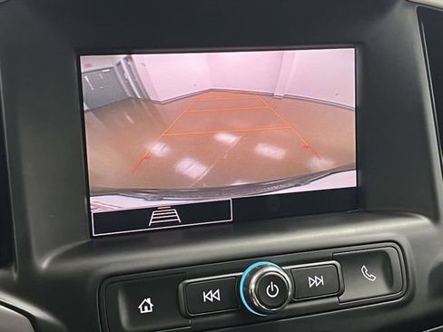 Used 2024 GMC Terrain SLE FWD image 33