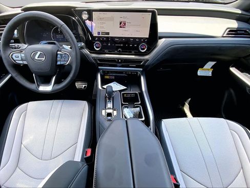 New 2026 Lexus TX 500h AWD image 5