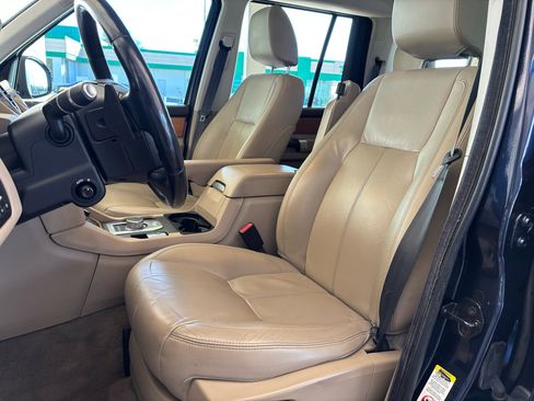 Used 2014 Land Rover LR4 HSE LUX image 15