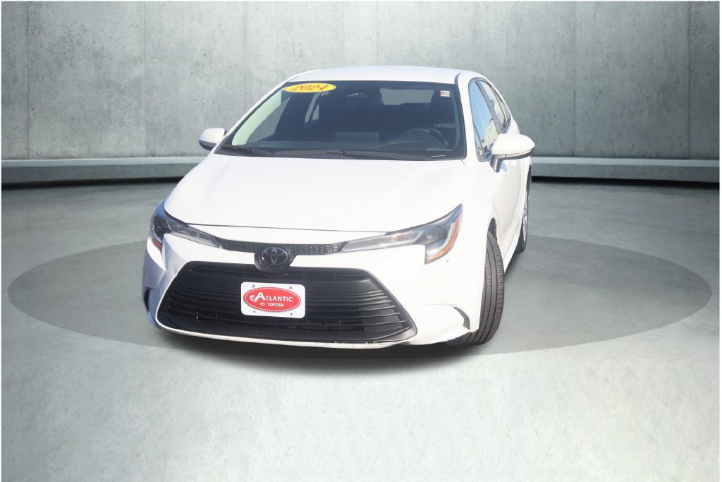 Used 2024 Toyota Corolla LE FWD image 32