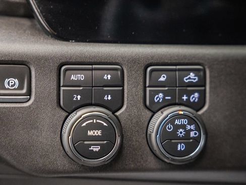 Used 2025 Chevrolet Silverado 1500 High Country w/ Midnight Edition AWD/4WD image 42