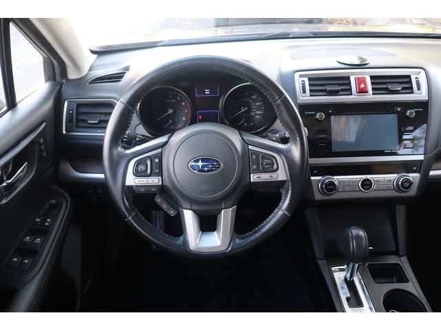 Used 2016 Subaru Outback 2.5i Limited AWD/4WD image 11