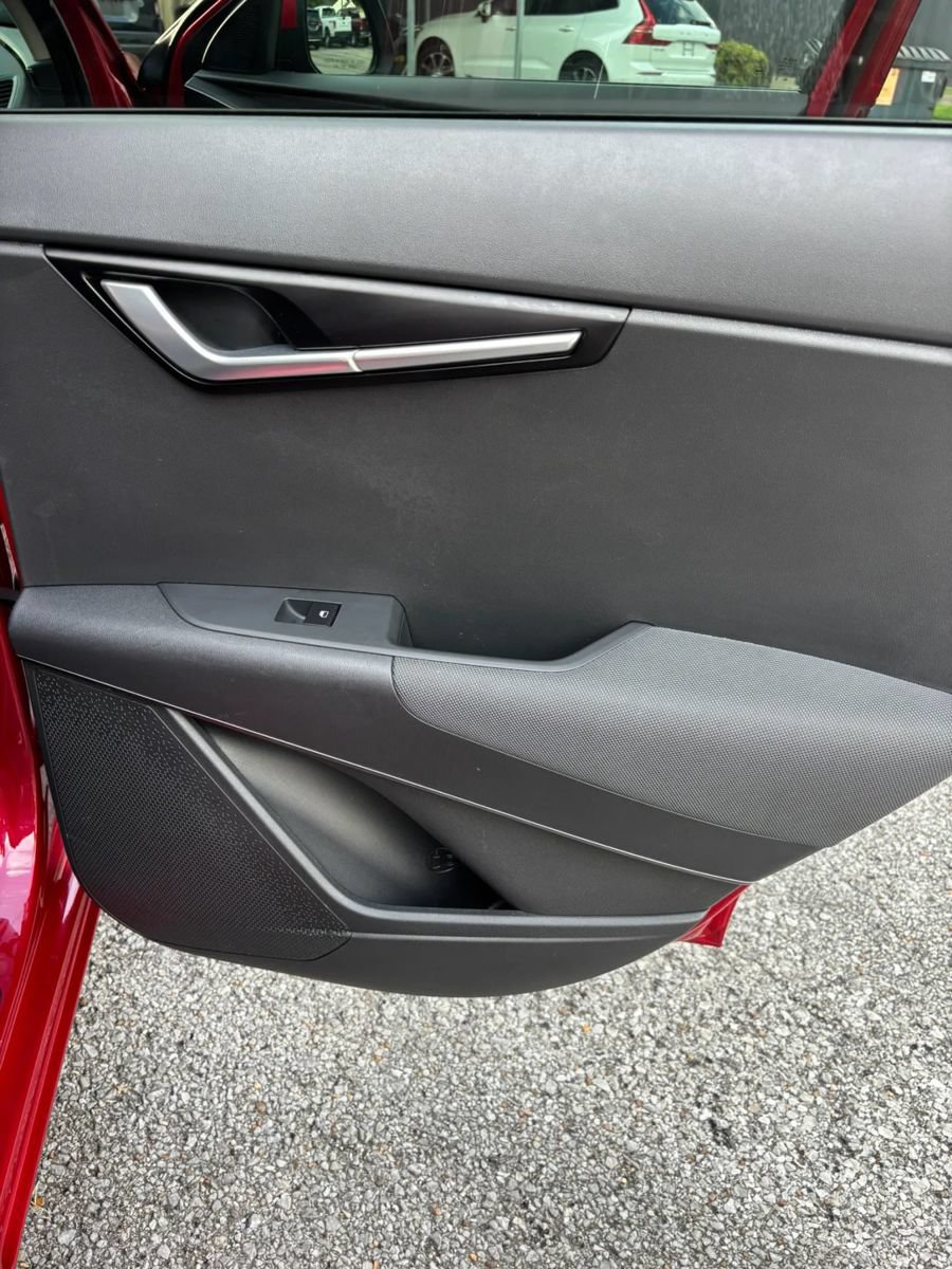 Used 2023 Kia Niro EX FWD image 19