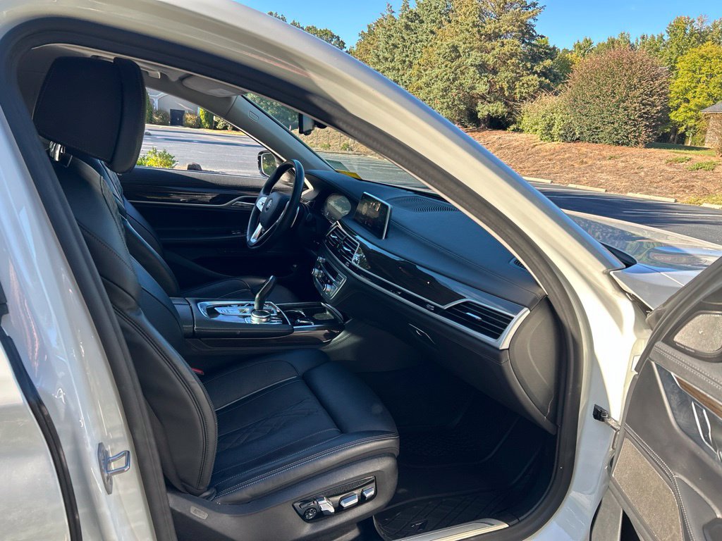 Used 2020 BMW 740i RWD image 44