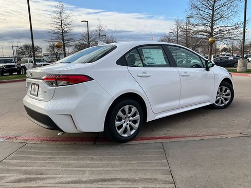 New 2026 Toyota Corolla LE image 5