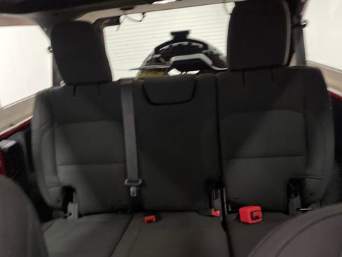 Used 2018 Jeep Wrangler Unlimited Sport S AWD/4WD image 11