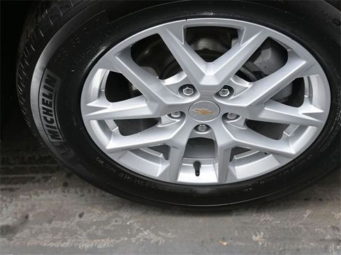 Used 2024 Chevrolet Equinox LT w/ LPO, Floor Liner Package image 29